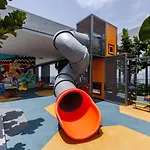 Rooftop Pool, Up To 8 Pax, 2 Bedrooms, 2 Bathrooms, 2 Car Parks By Star Home