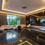 Rooftop Pool, Up To 8 Pax, 2 Bedrooms, 2 Bathrooms, 2 Car Parks By Star Home