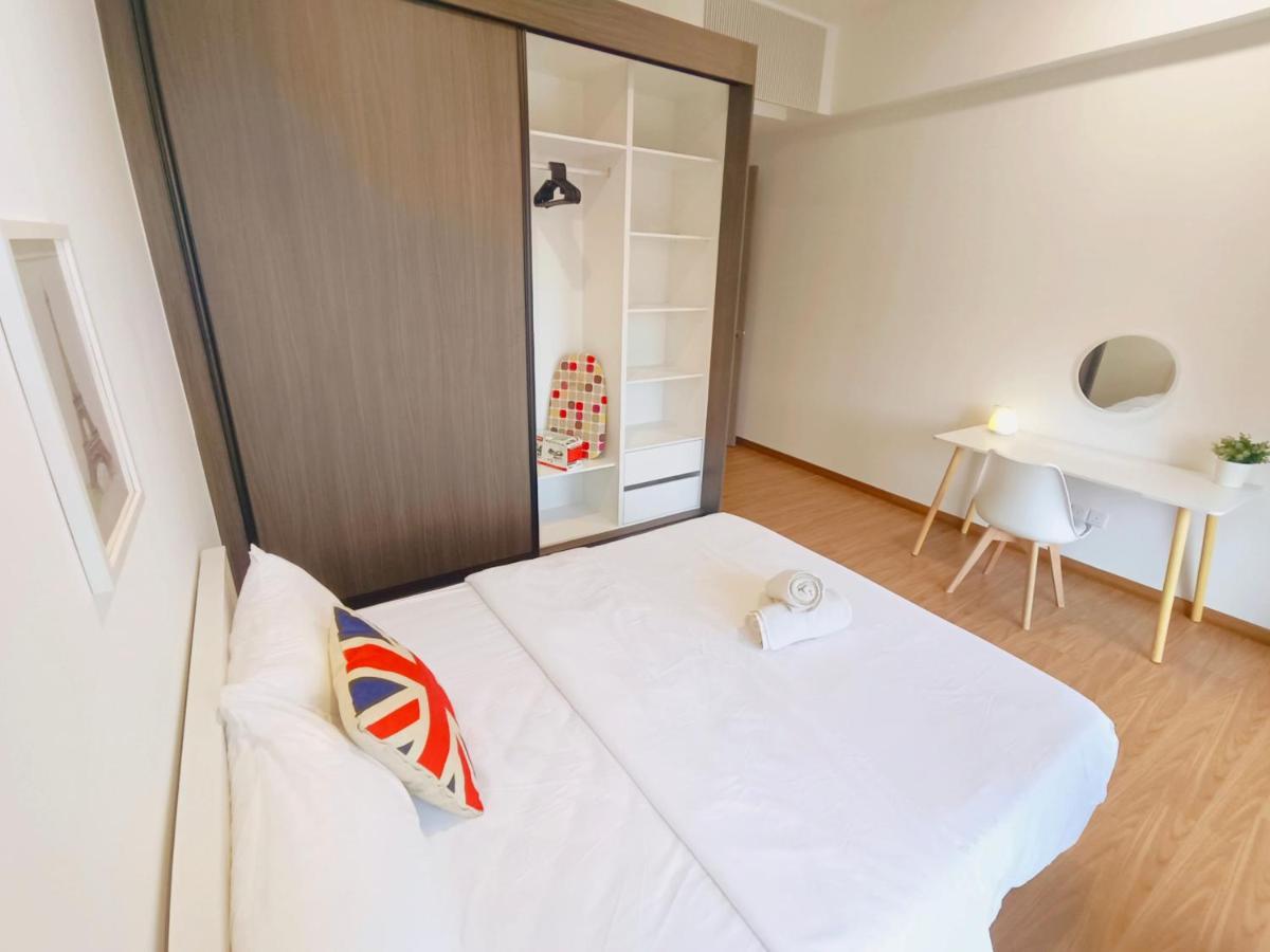 Rooftop Pool, Up To 8 Pax, 2 Bedrooms, 2 Bathrooms, 2 Car Parks By Star Pangsapuri Georgetown