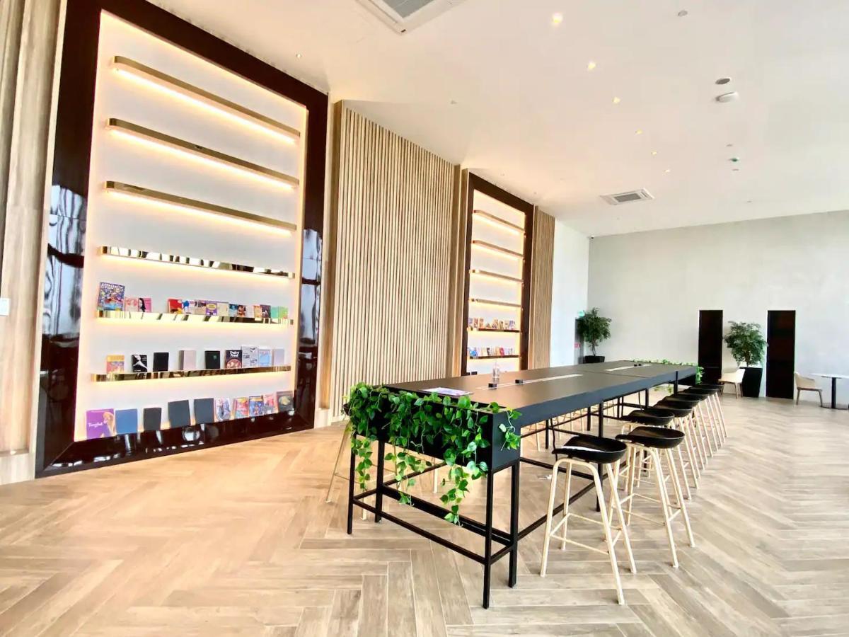 Rooftop Pool, Up To 8 Pax, 2 Bedrooms, 2 Bathrooms, 2 Car Parks By Star * Georgetown